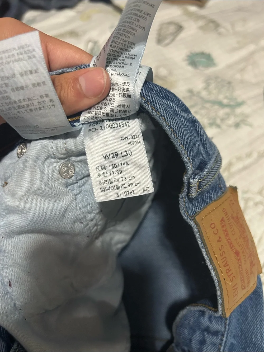Levi's Men's Straight Jeans in Medium Blue Wash